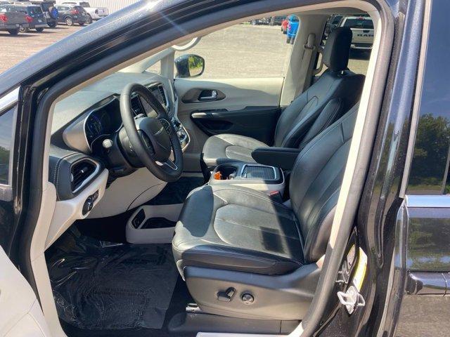 used 2022 Chrysler Pacifica car, priced at $30,964