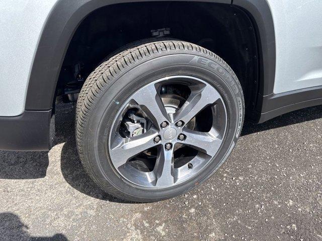 new 2025 Jeep Grand Cherokee car, priced at $51,871