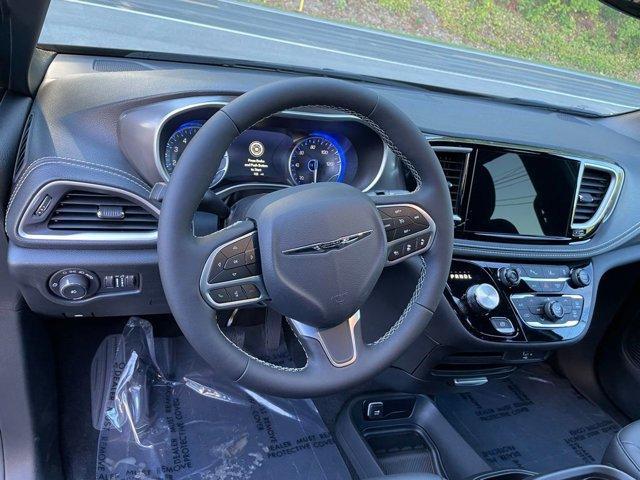 new 2026 Chrysler Pacifica car