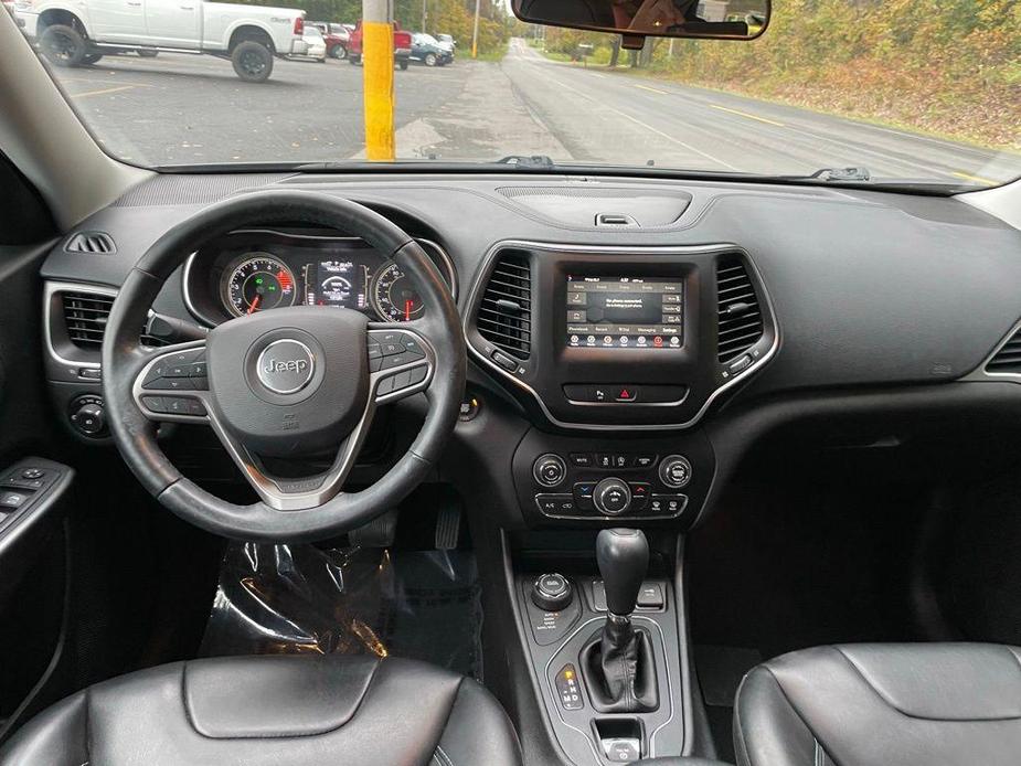 used 2019 Jeep Cherokee car, priced at $17,995