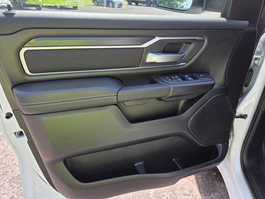 new 2025 Ram 1500 car