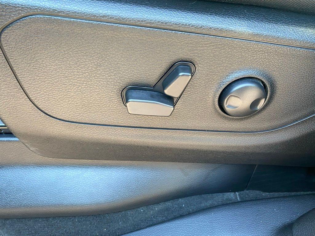 used 2022 Ram 1500 car, priced at $32,784