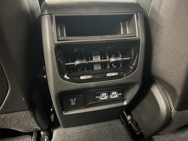 new 2025 Jeep Grand Cherokee car, priced at $41,908
