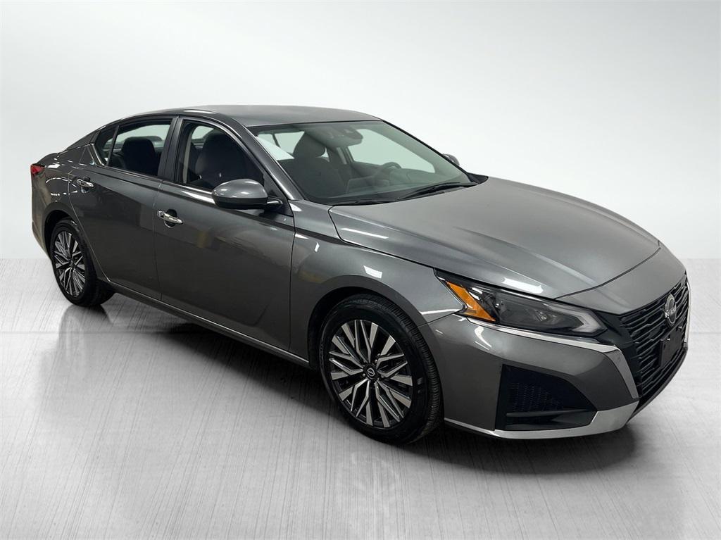 used 2023 Nissan Altima car