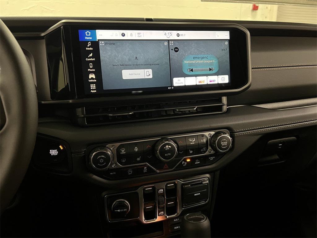 new 2025 Jeep Gladiator car, priced at $46,043