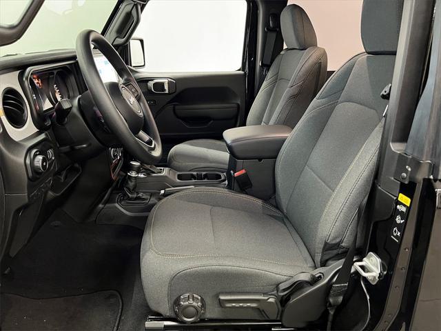 new 2025 Jeep Wrangler car, priced at $34,085