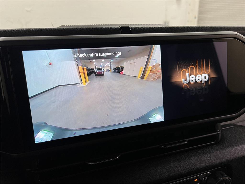 new 2025 Jeep Gladiator car, priced at $42,035