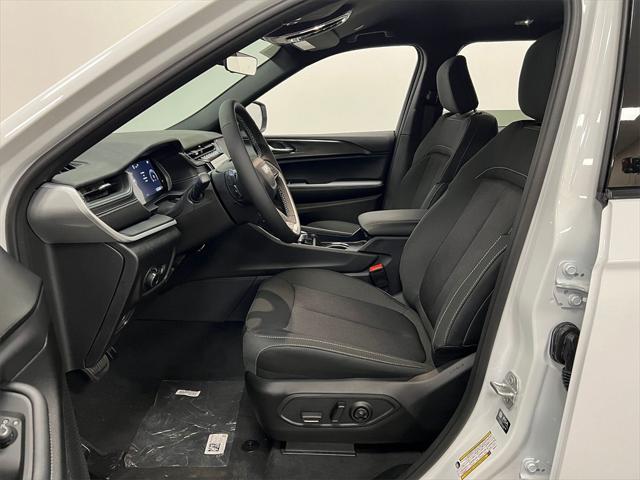 new 2025 Jeep Grand Cherokee L car, priced at $33,941