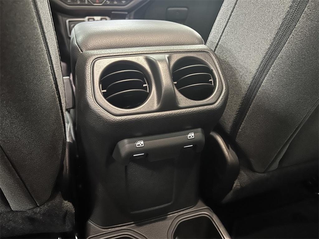 new 2025 Jeep Gladiator car, priced at $44,664