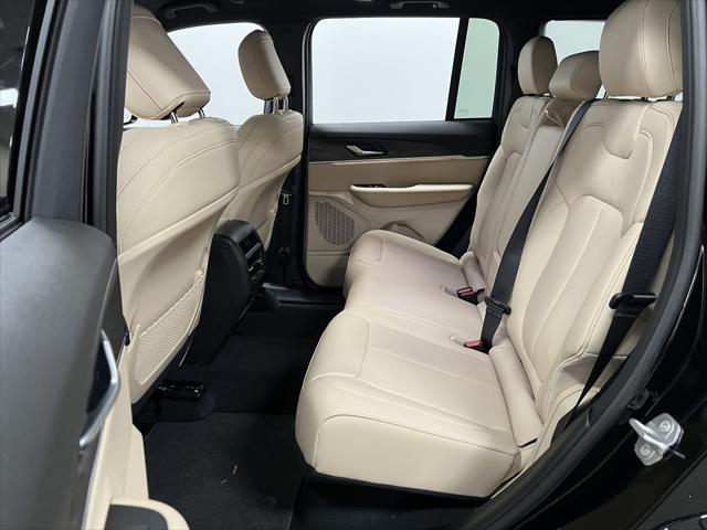 new 2025 Jeep Grand Cherokee car, priced at $43,414