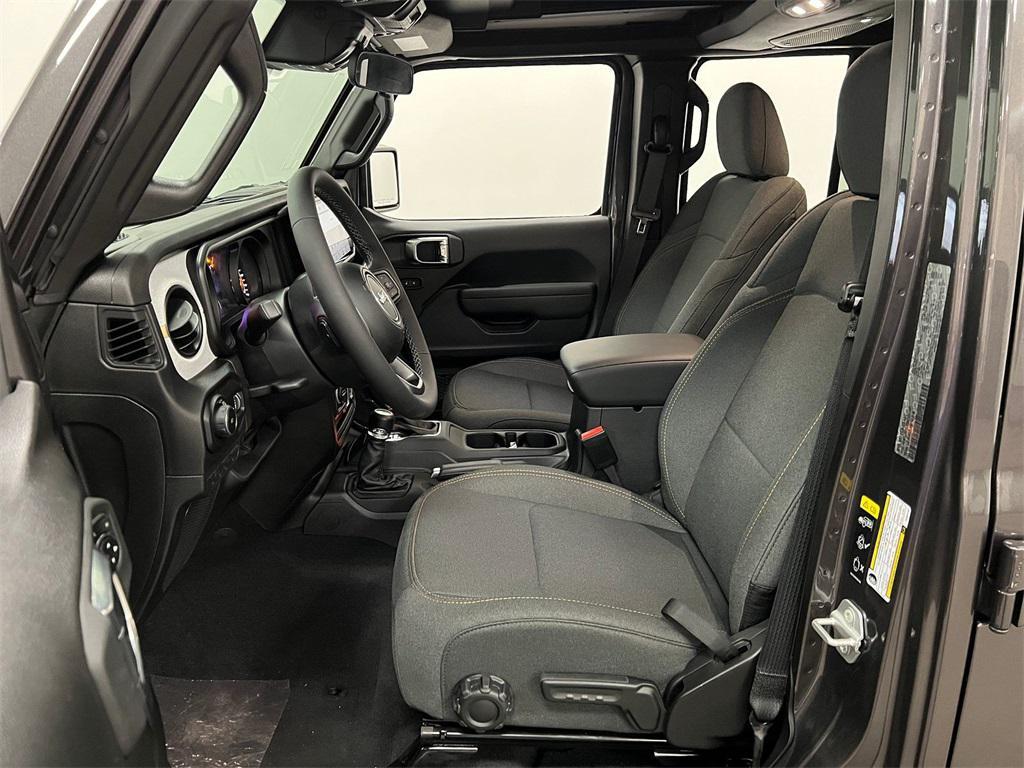 new 2025 Jeep Wrangler car, priced at $45,341