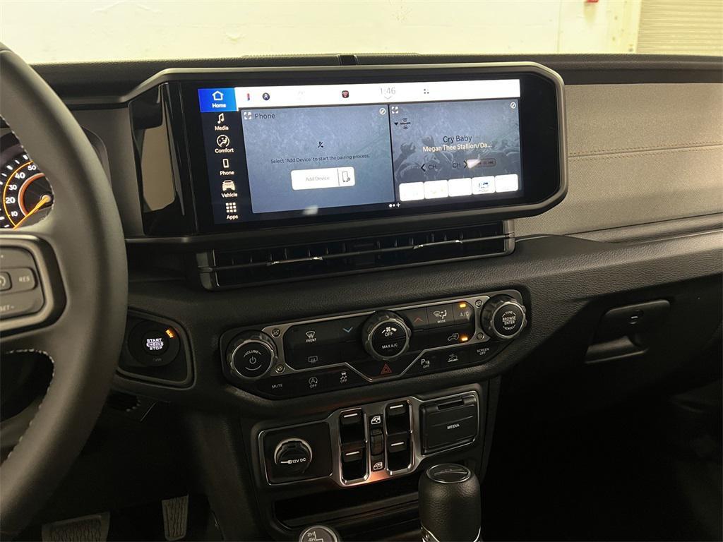 new 2025 Jeep Gladiator car, priced at $44,664