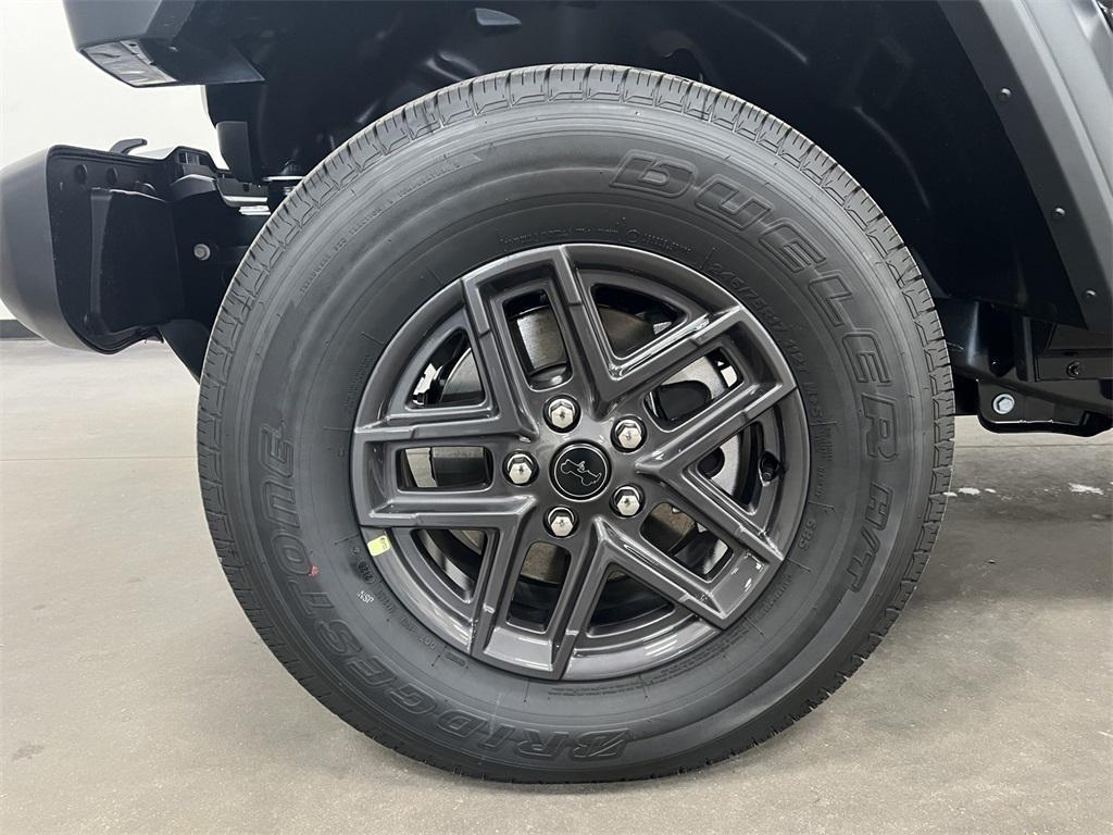 new 2025 Jeep Gladiator car, priced at $42,035