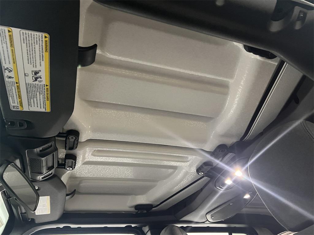 new 2025 Jeep Gladiator car, priced at $42,035