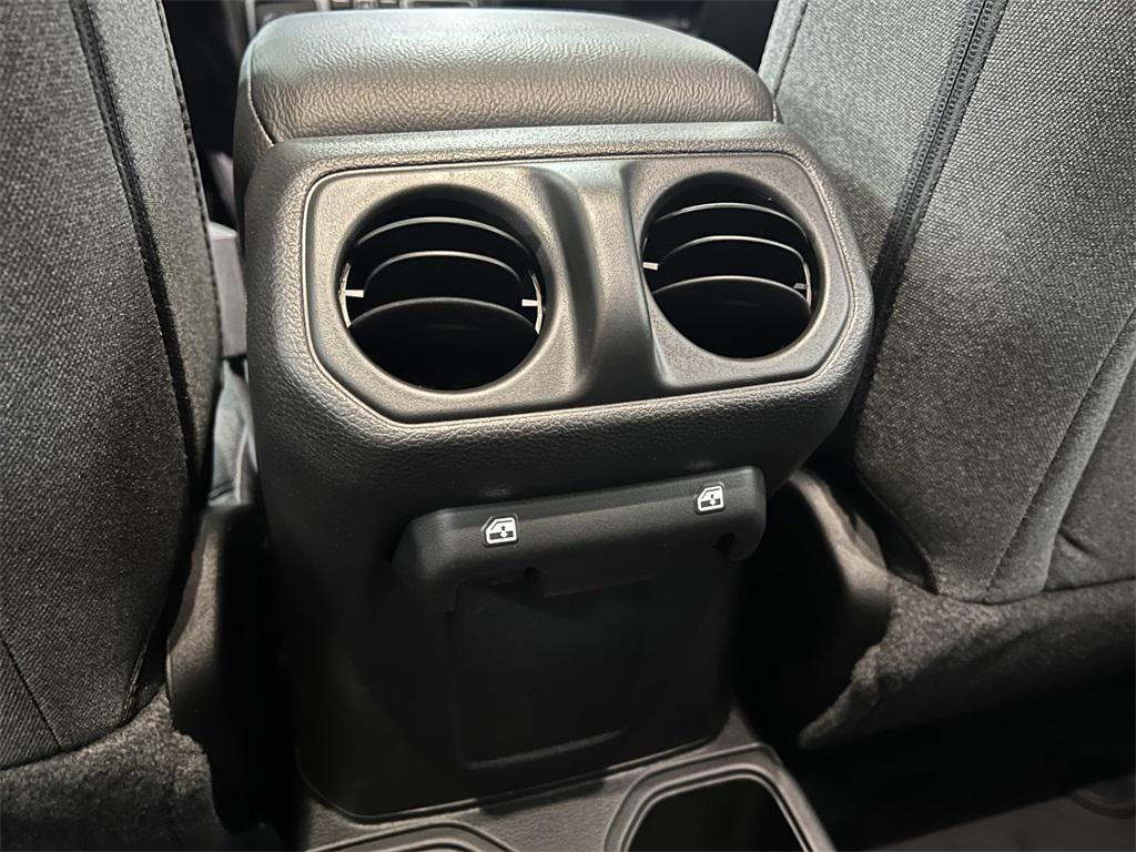 new 2025 Jeep Gladiator car, priced at $42,035