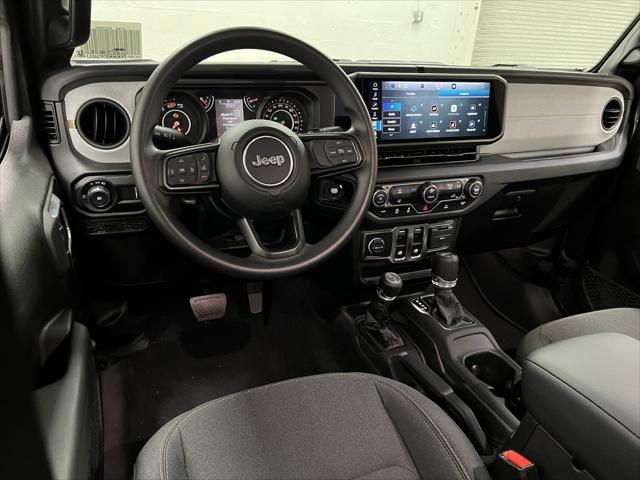 new 2025 Jeep Wrangler car, priced at $35,923