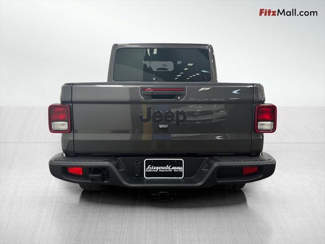 new 2025 Jeep Gladiator car, priced at $41,914