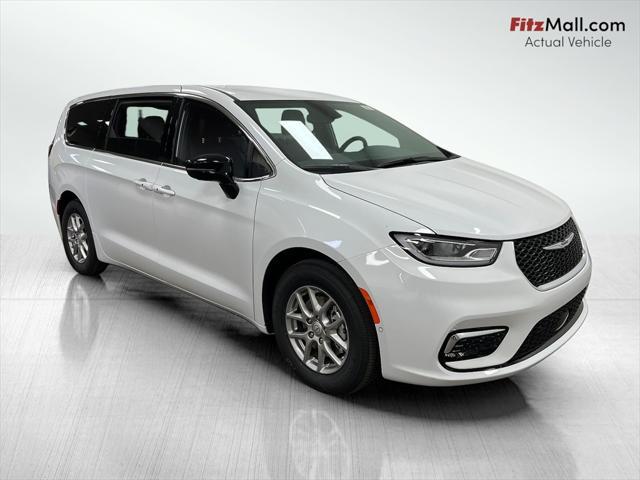 new 2025 Chrysler Pacifica car, priced at $42,491