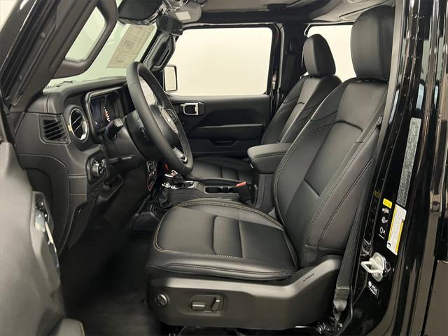 new 2025 Jeep Gladiator car, priced at $47,813