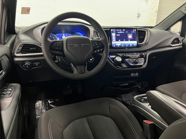 used 2024 Chrysler Pacifica car, priced at $30,994