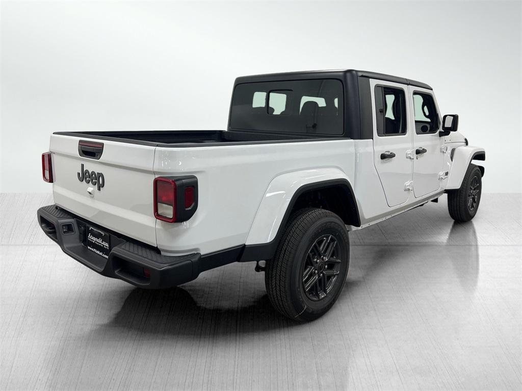 new 2025 Jeep Gladiator car, priced at $42,692