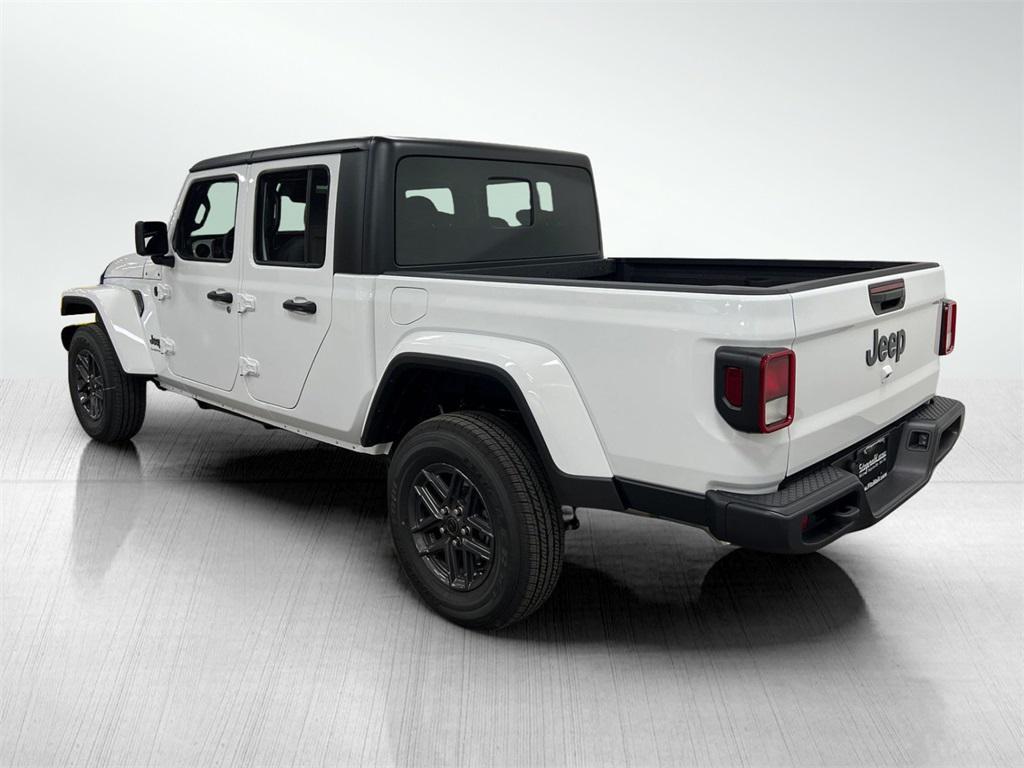 new 2025 Jeep Gladiator car, priced at $42,692