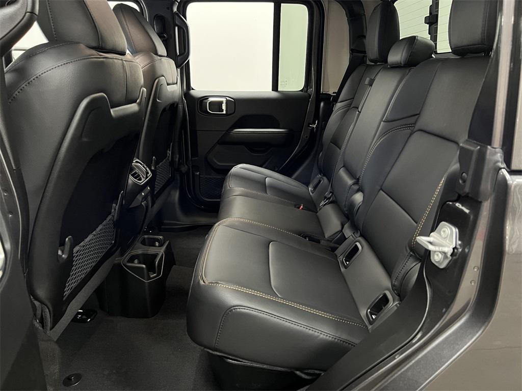 new 2025 Jeep Gladiator car, priced at $45,713