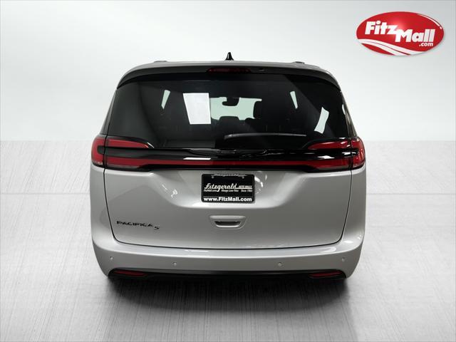 new 2024 Chrysler Pacifica car, priced at $47,860