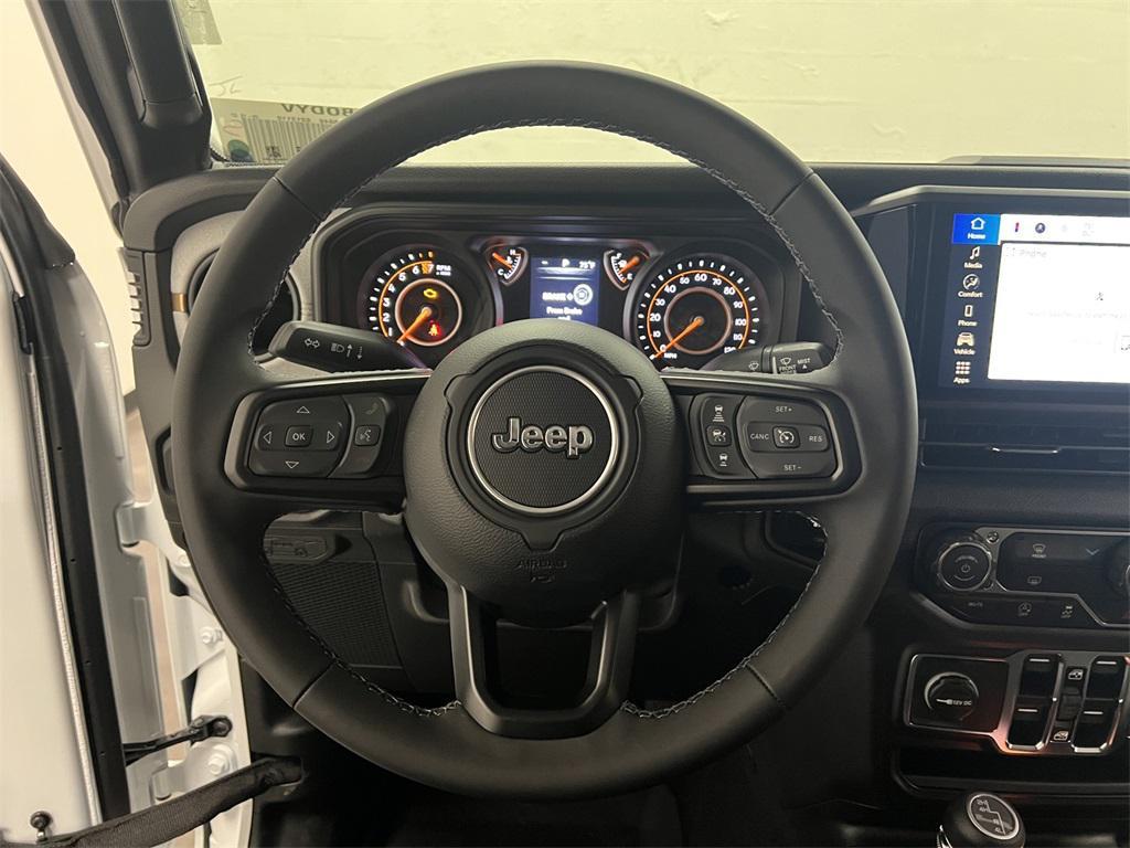 new 2025 Jeep Gladiator car, priced at $41,499