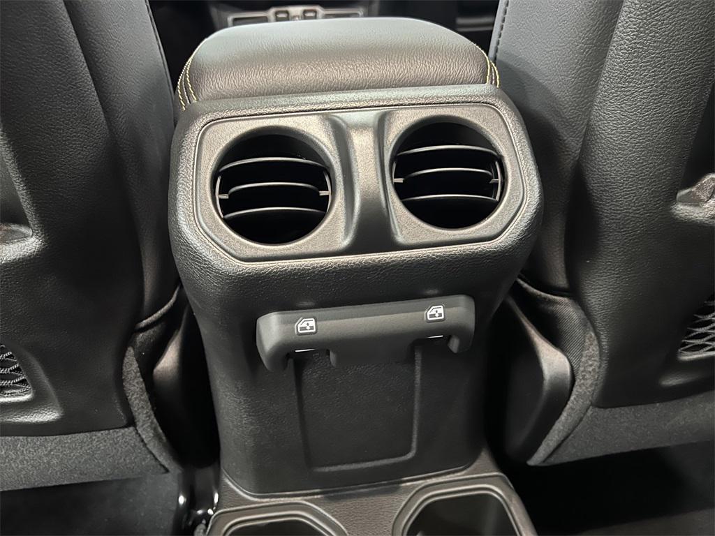 new 2025 Jeep Gladiator car, priced at $46,879