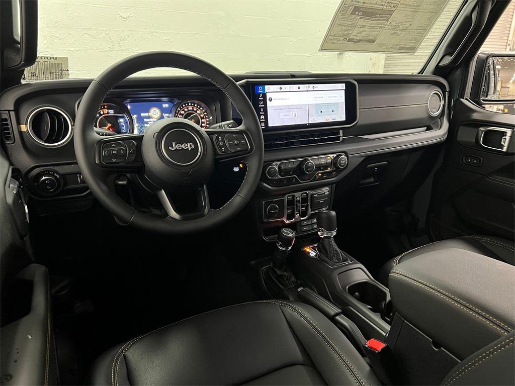 new 2025 Jeep Gladiator car, priced at $46,879