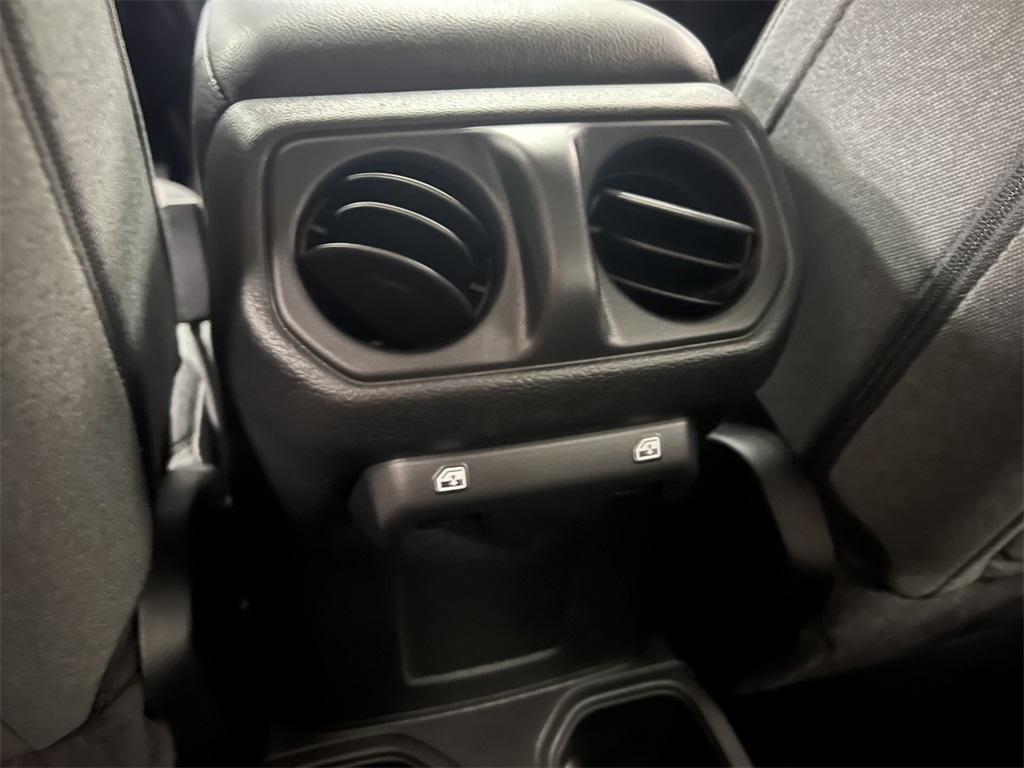 new 2025 Jeep Gladiator car, priced at $45,830