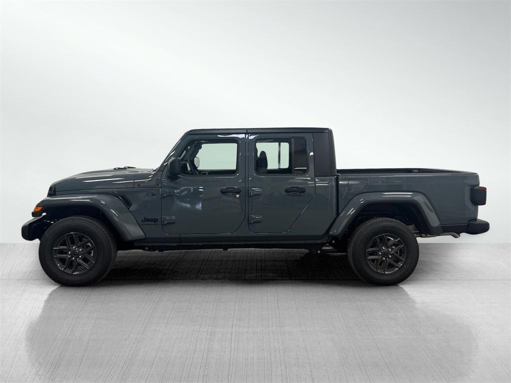 new 2025 Jeep Gladiator car, priced at $45,830