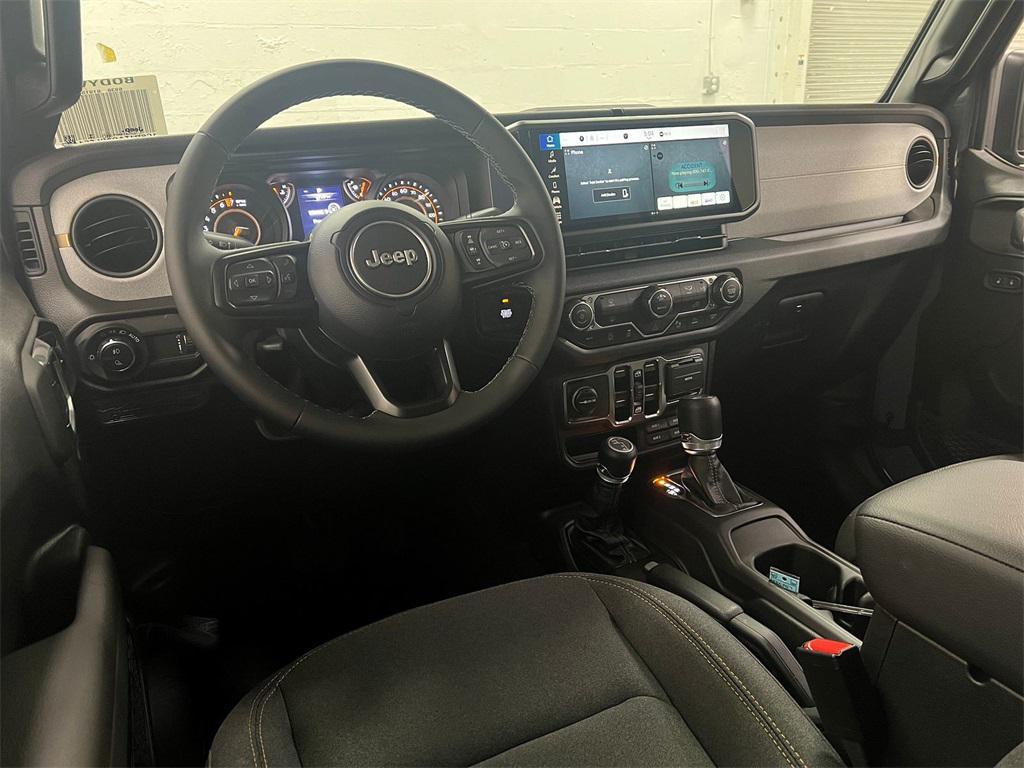 new 2025 Jeep Gladiator car, priced at $45,830