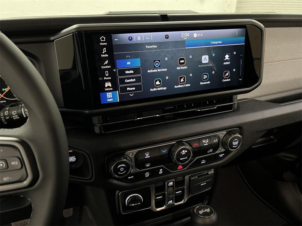 new 2025 Jeep Wrangler car, priced at $42,273