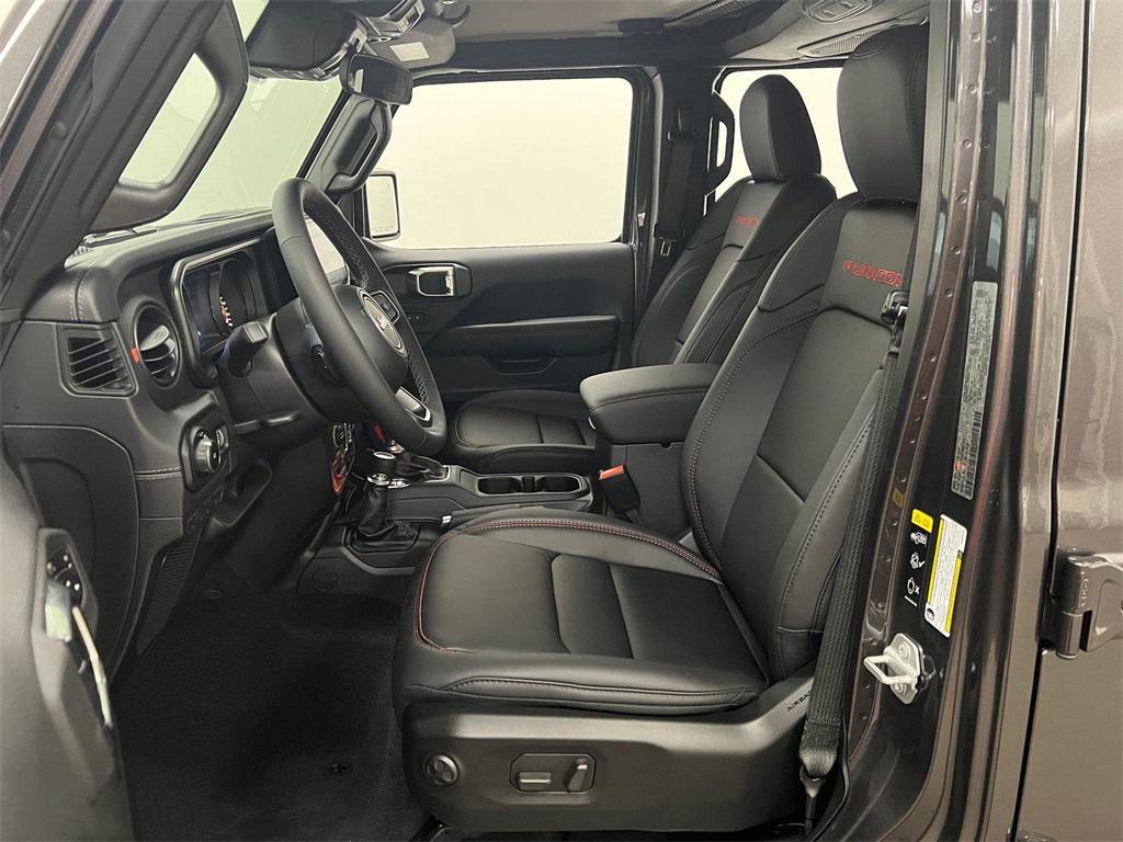 new 2025 Jeep Wrangler car, priced at $60,713