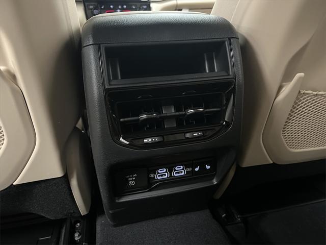 new 2025 Jeep Grand Cherokee car, priced at $49,801