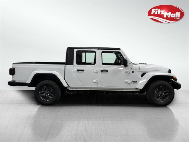 new 2024 Jeep Gladiator car, priced at $47,686