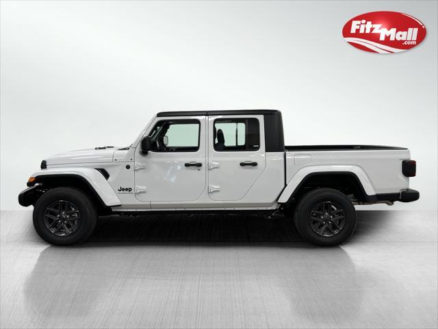 new 2024 Jeep Gladiator car, priced at $47,686