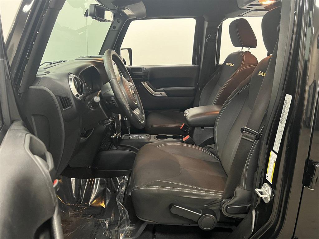 used 2015 Jeep Wrangler Unlimited car, priced at $17,194