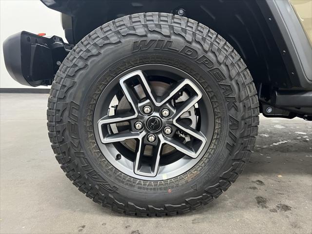 new 2025 Jeep Gladiator car, priced at $54,012
