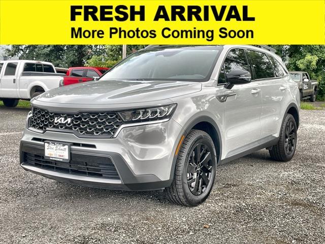 used 2022 Kia Sorento car, priced at $27,999