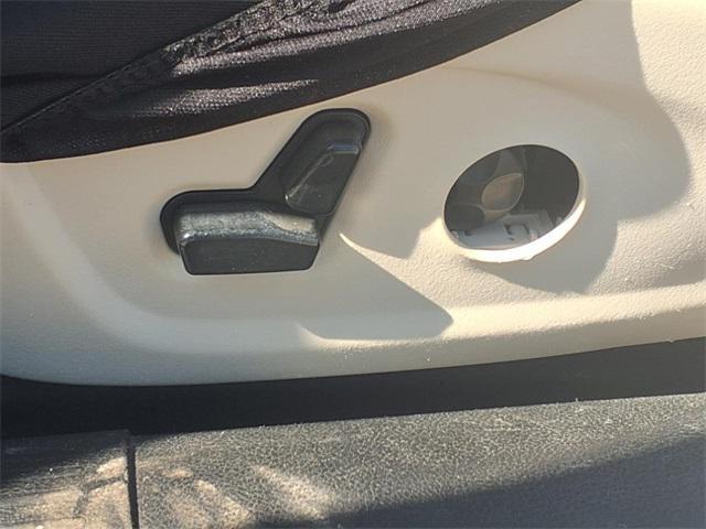 used 2015 Chrysler 200 car, priced at $12,995