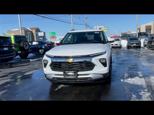 new 2025 Chevrolet TrailBlazer car, priced at $27,970