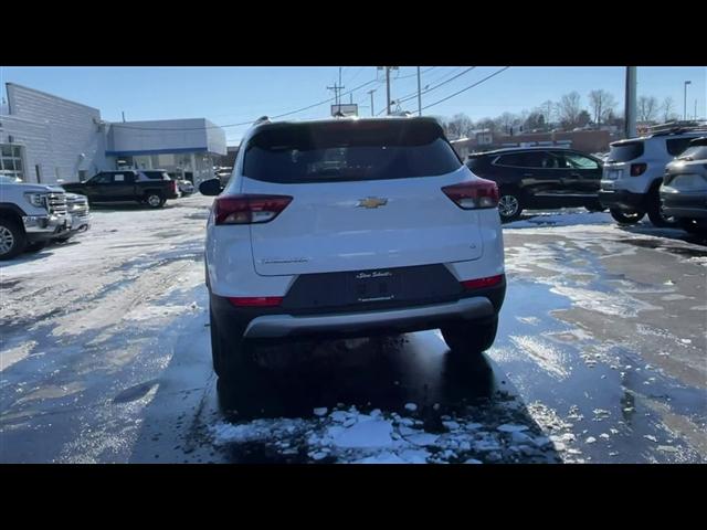 new 2025 Chevrolet TrailBlazer car, priced at $27,970