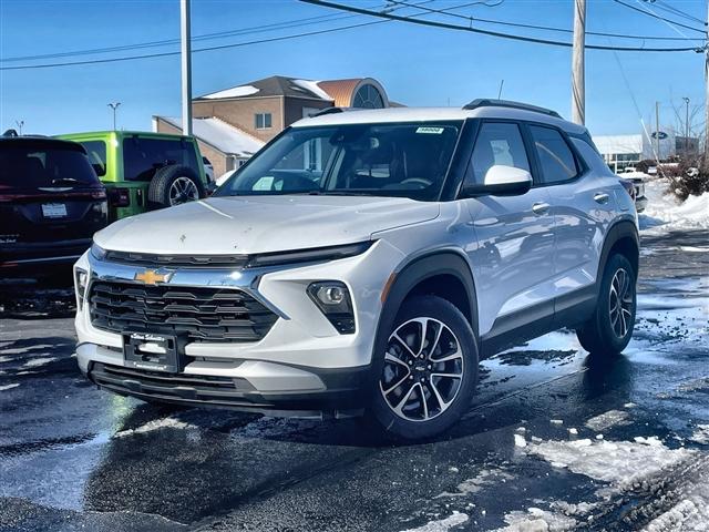 new 2025 Chevrolet TrailBlazer car, priced at $27,970