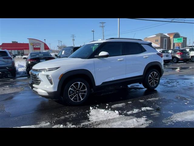 new 2025 Chevrolet TrailBlazer car, priced at $27,970