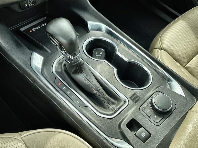 used 2023 Chevrolet Traverse car, priced at $37,998