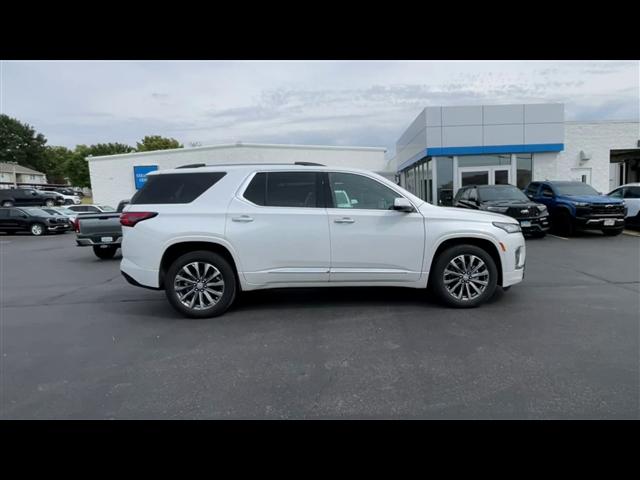 used 2023 Chevrolet Traverse car, priced at $37,998