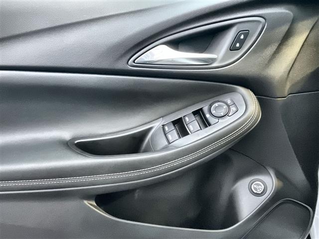 new 2025 Buick Encore GX car, priced at $22,108